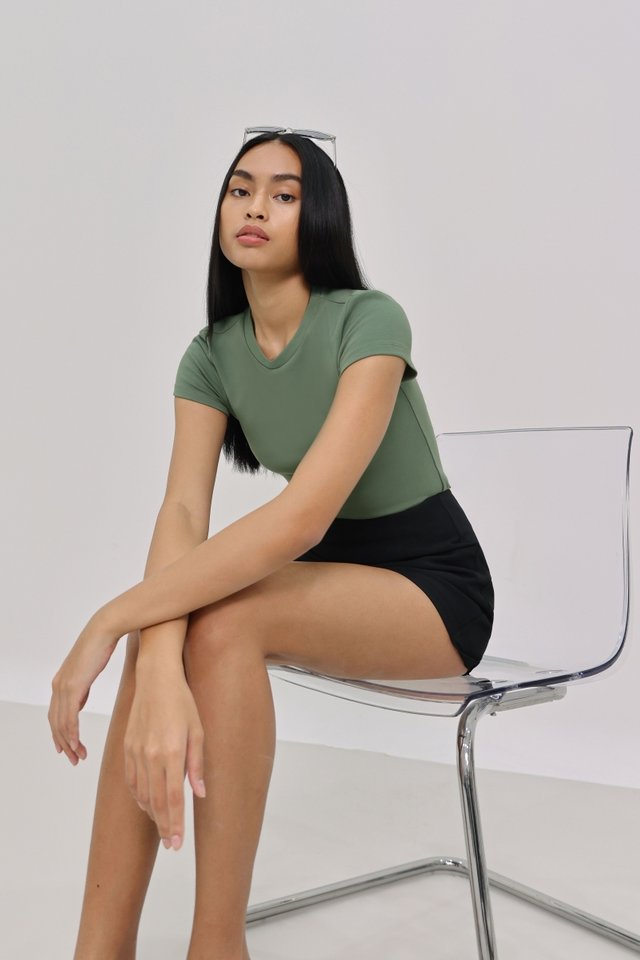 BBT BASIC CREW NECK - REGULAR (BASIL GREEN)