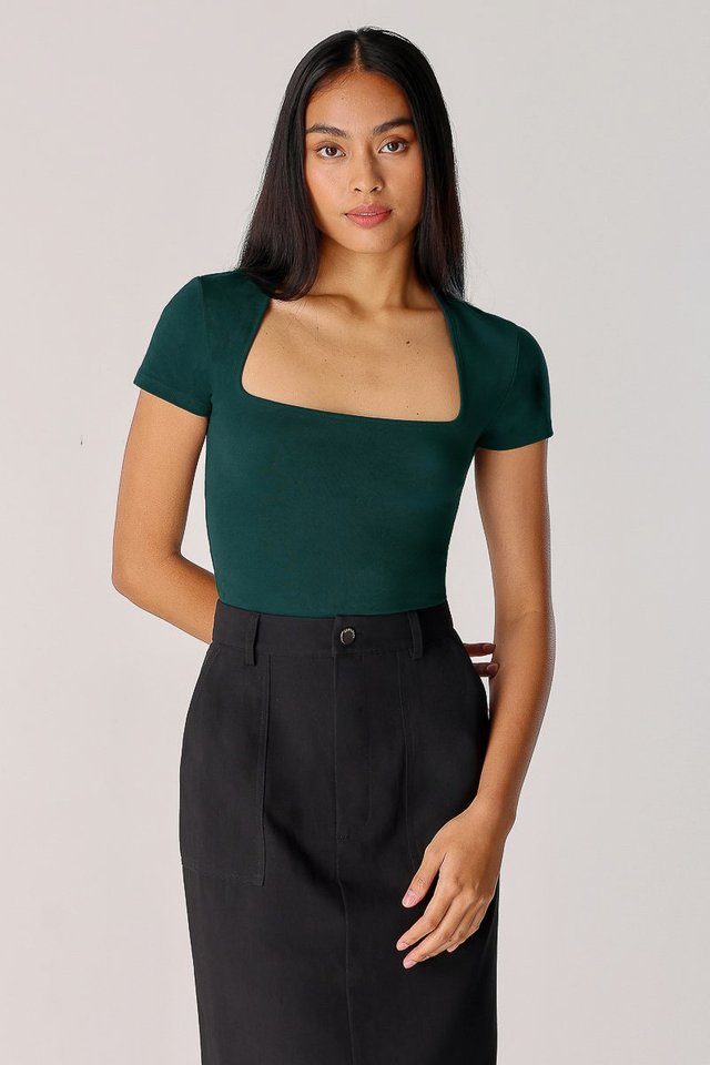 SIENNA CUT-IN BASIC RIBBED TOP - REGULAR (FOREST GREEN)