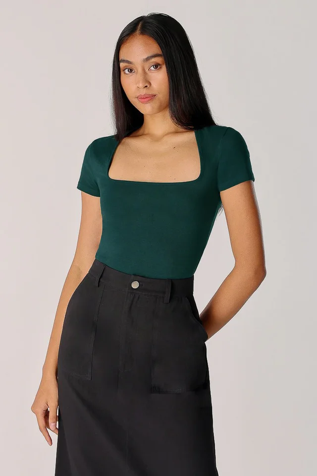 SIENNA CUT-IN BASIC RIBBED TOP - REGULAR (FOREST GREEN)