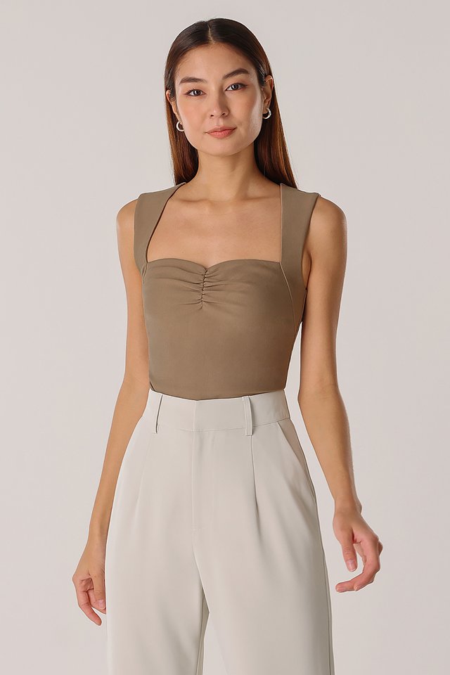 RUTH PADDED SWEETHEART CUT-IN TOP (WOOD BROWN)