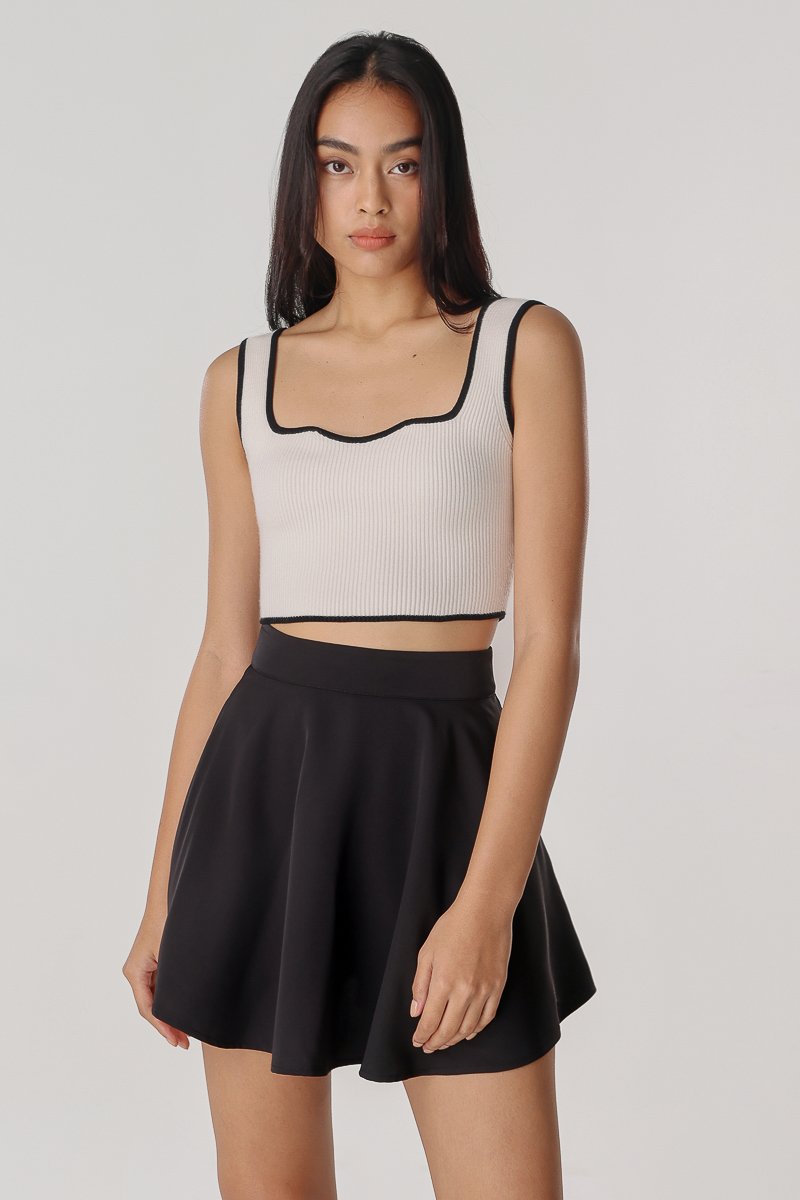 ANYA SWEETHEART CONTRAST TRIM KNIT CROP TOP (WHITE WITH BLACK TRIM) | Lovet