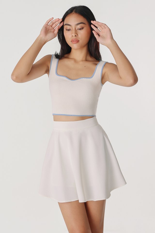 ANYA SWEETHEART CONTRAST TRIM KNIT CROP TOP (WHITE WITH BABY BLUE TRIM)