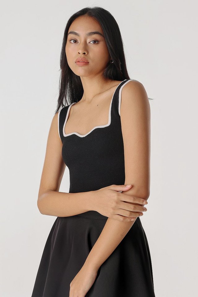 ANYA SWEETHEART CONTRAST TRIM KNIT CROP TOP (BLACK WITH WHITE TRIM)
