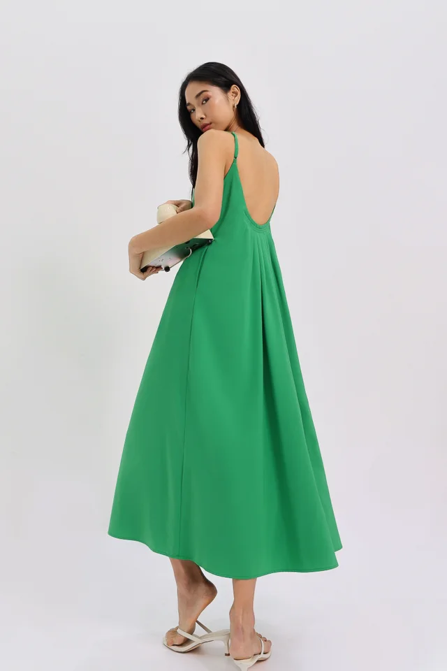 VERNA PLEATED SCOOP BACK PADDED MAXI DRESS (KELLY GREEN)