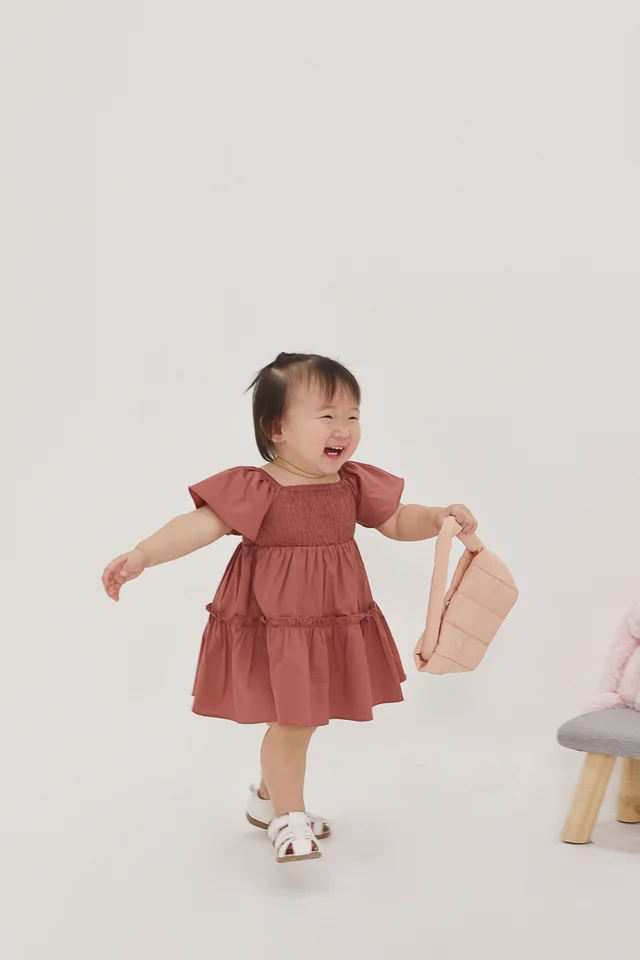 THEA FLUTTER SLEEVE DRESS (ROSEWOOD) - MINI GIRL