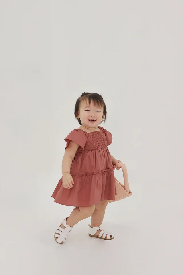 THEA FLUTTER SLEEVE DRESS (ROSEWOOD) - MINI GIRL