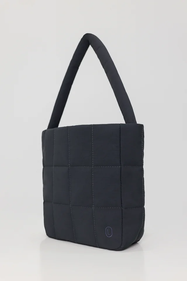 PILLOW QUILTED TOTE - MEDIUM (GUNMETAL)