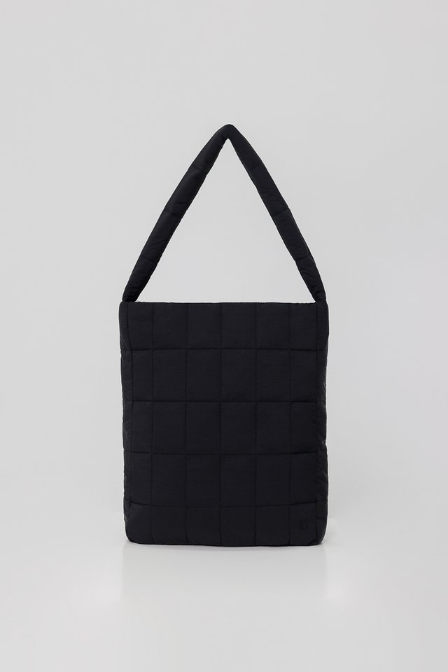 PILLOW QUILTED TOTE - LARGE (BLACK)