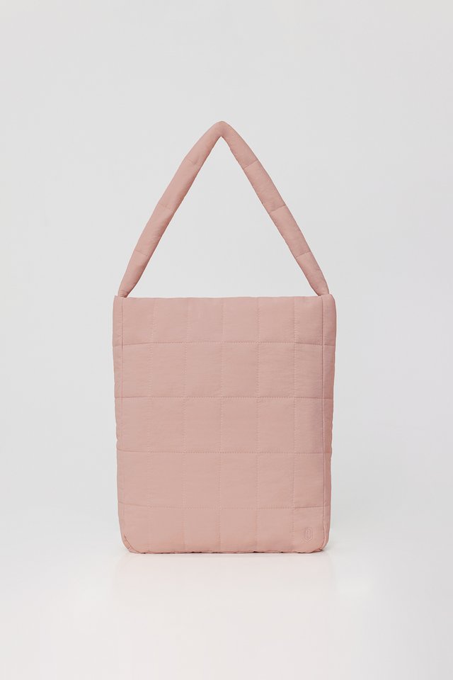 PILLOW QUILTED TOTE - LARGE (PARFAIT)