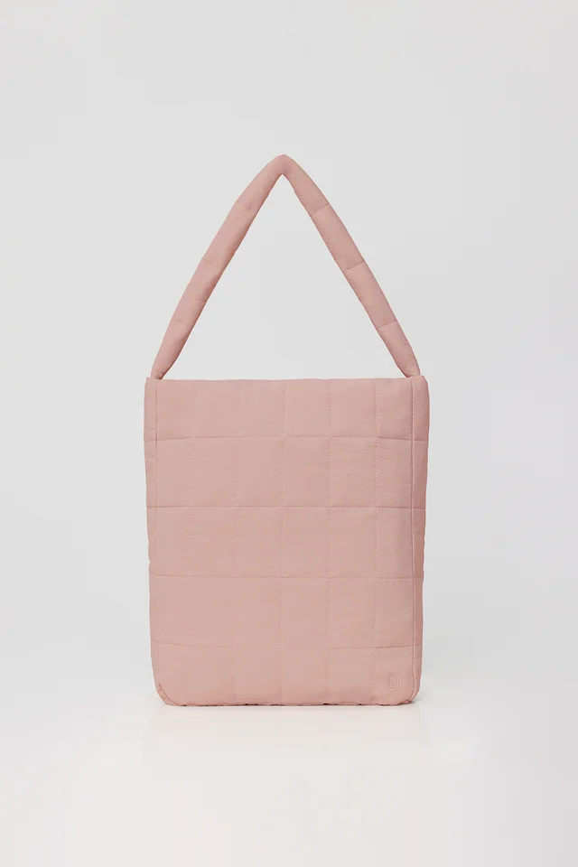 PILLOW QUILTED TOTE - LARGE (PARFAIT)