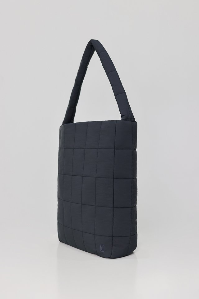 PILLOW QUILTED TOTE - LARGE (GUNMETAL)
