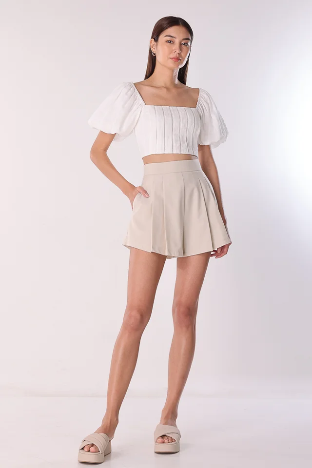 HALSEY DOUBLE PLEATED FLARE SHORTS (ALMOND)