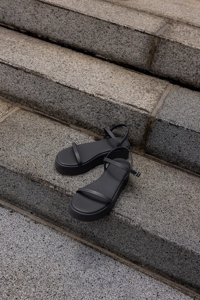 BRYN BASIC ANKLE STRAP FLATFORMS (GUN GREY)
