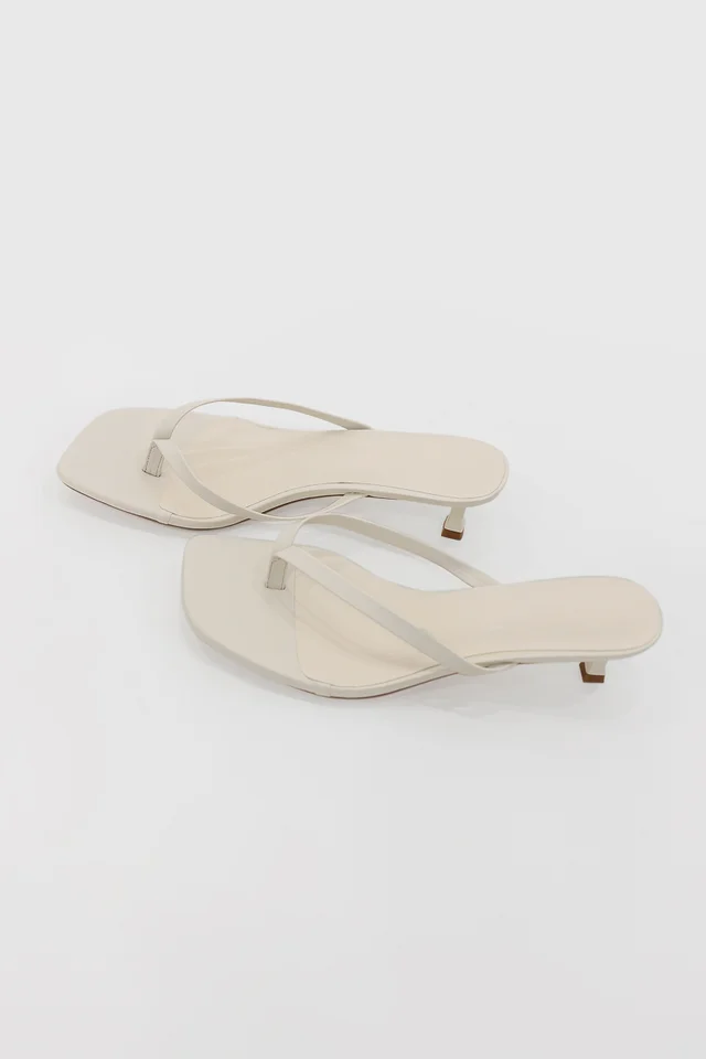 TANYA SLIPPER KITTEN HEELS (IVORY)