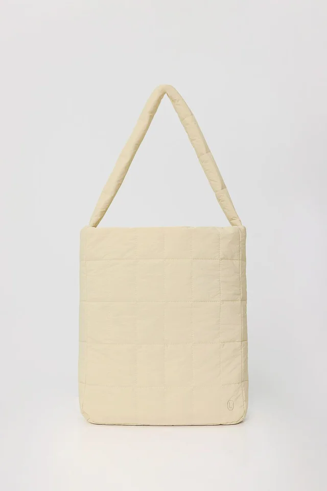 PILLOW QUILTED TOTE - LARGE (FAWN)