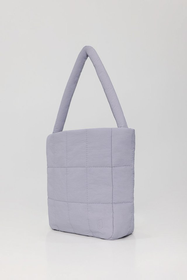 PILLOW QUILTED TOTE - MEDIUM (WISTERIA)