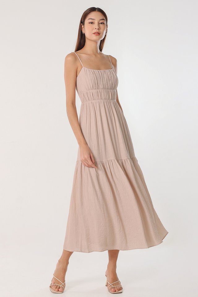 HAYDIE TEXTURED PADDED TIERED MIDAXI DRESS (NUDE BLUSH)