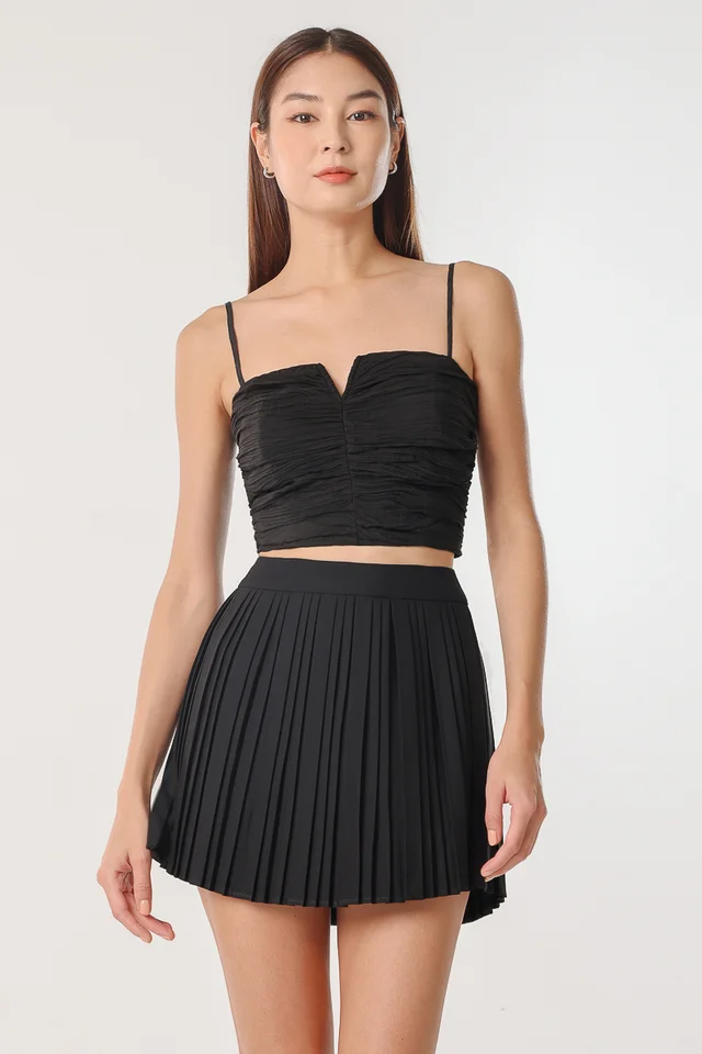 JAYDE V-NOTCHED TEXTURED PADDED RUCHED TOP (BLACK)