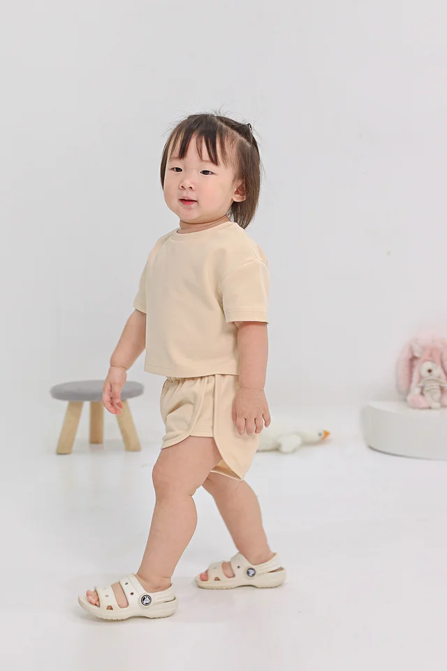 HOMEBODY LOUNGE CURVED HEM SHORTS (CREAM) - MINI GIRL