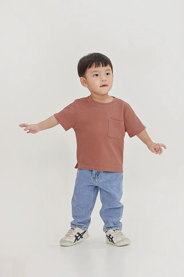 TYLER WAFFLE POCKET TEE (ROSEWOOD) - MINI BOY 