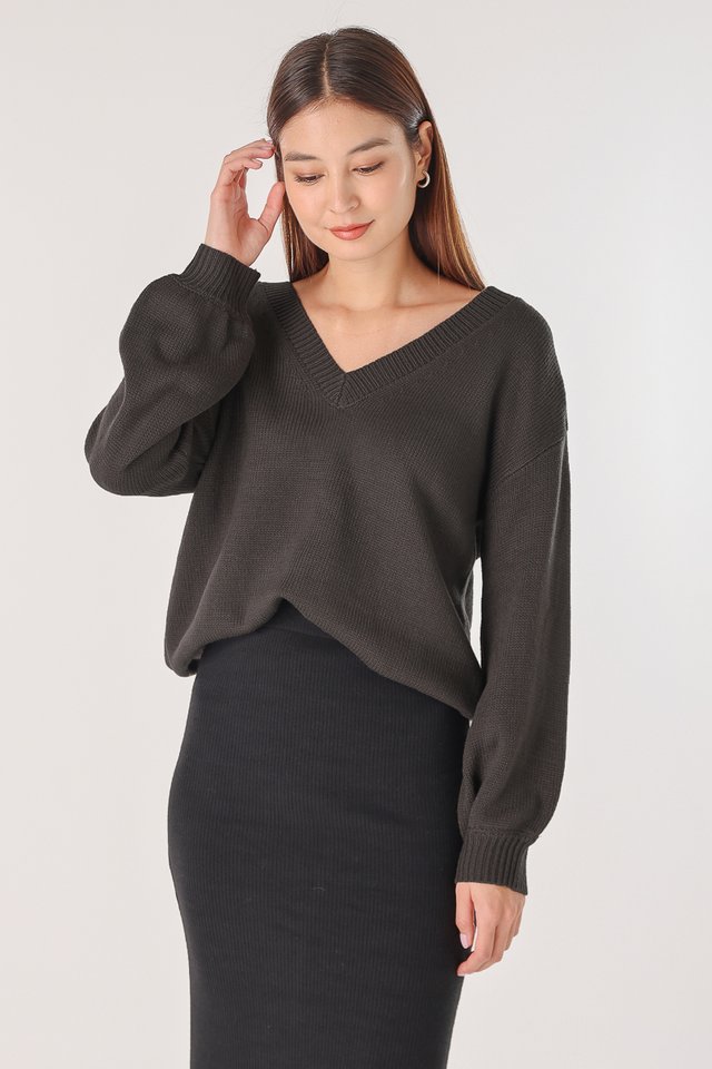 JUDE V-NECK SLOUCHY PULLOVER TOP (SPACE GREY)