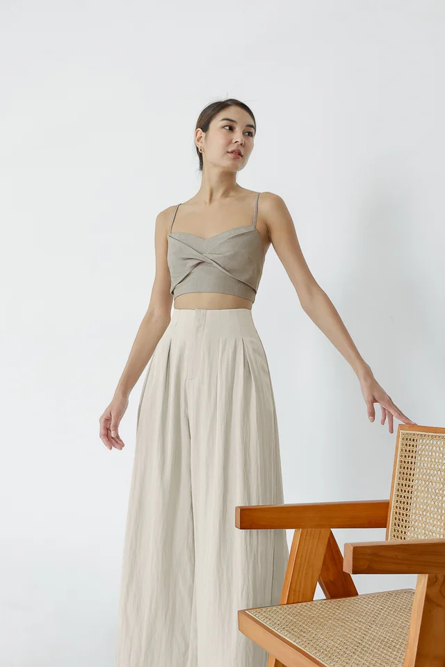 KYLIE PADDED TWIST FRONT TIE-BACK TOP (SANDALWOOD)