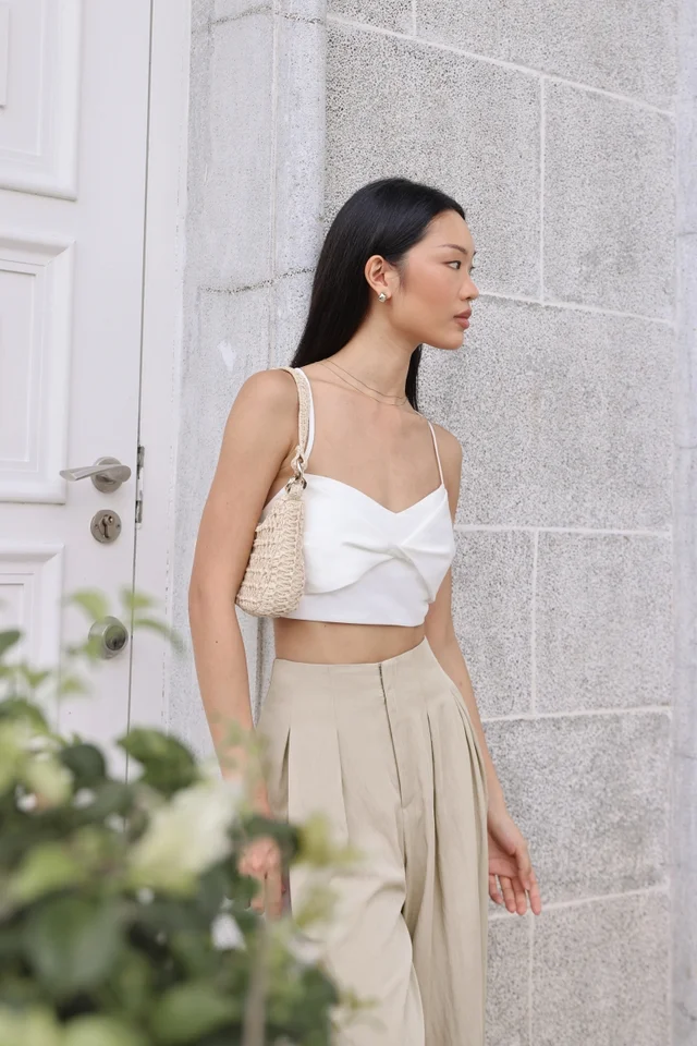 KYLIE PADDED TWIST FRONT TIE-BACK TOP (WHITE)