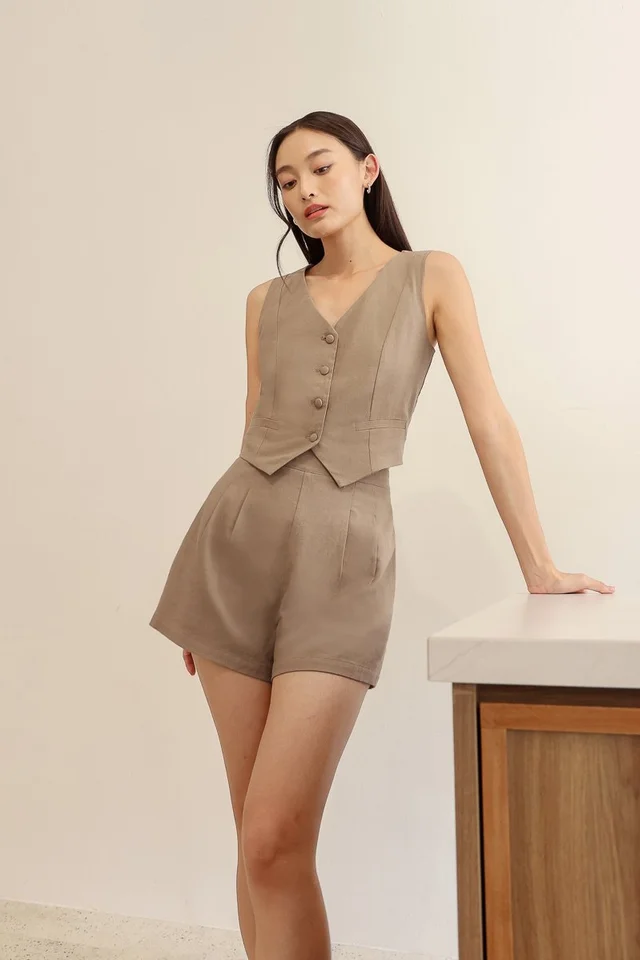 AVRIL LINEN DOUBLE PLEATED SHORTS (COFFEE)