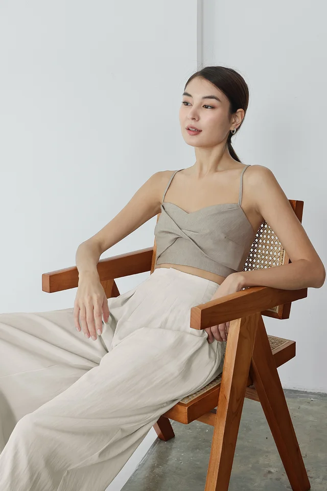 KYLIE PADDED TWIST FRONT TIE-BACK TOP (SANDALWOOD)