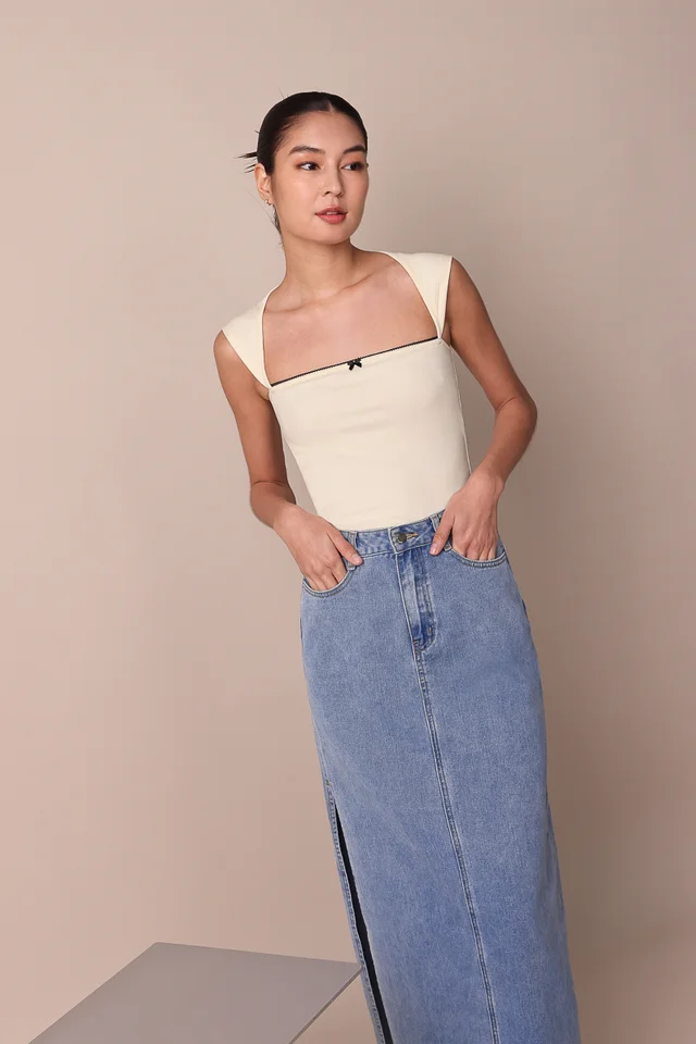 JAZREEL PADDED RIBBON BACK CUT-OUT RIBBED TOP (CREAM WITH BLACK TRIM)