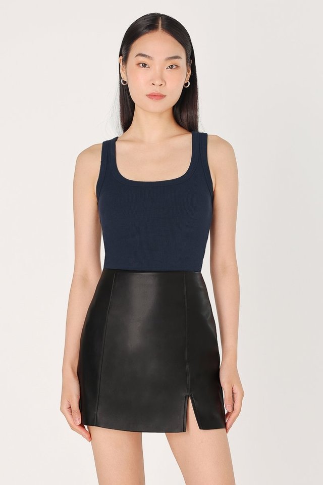 DANNA REVERSIBLE PADDED BASIC RIBBED TOP (ECLIPSE NAVY) 