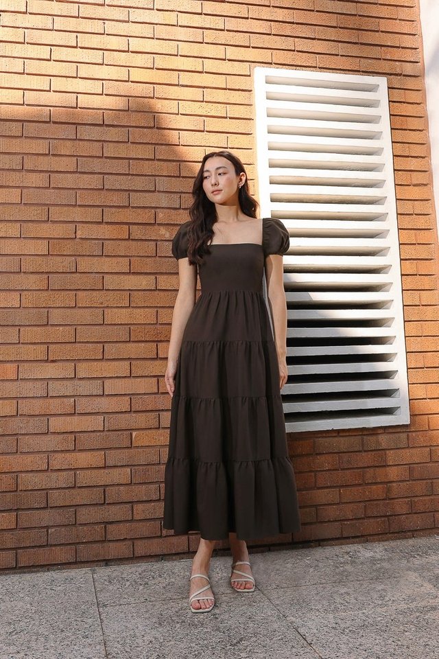 AGNES PADDED TIERED PUFF SLEEVE MAXI DRESS (ESPRESSO)