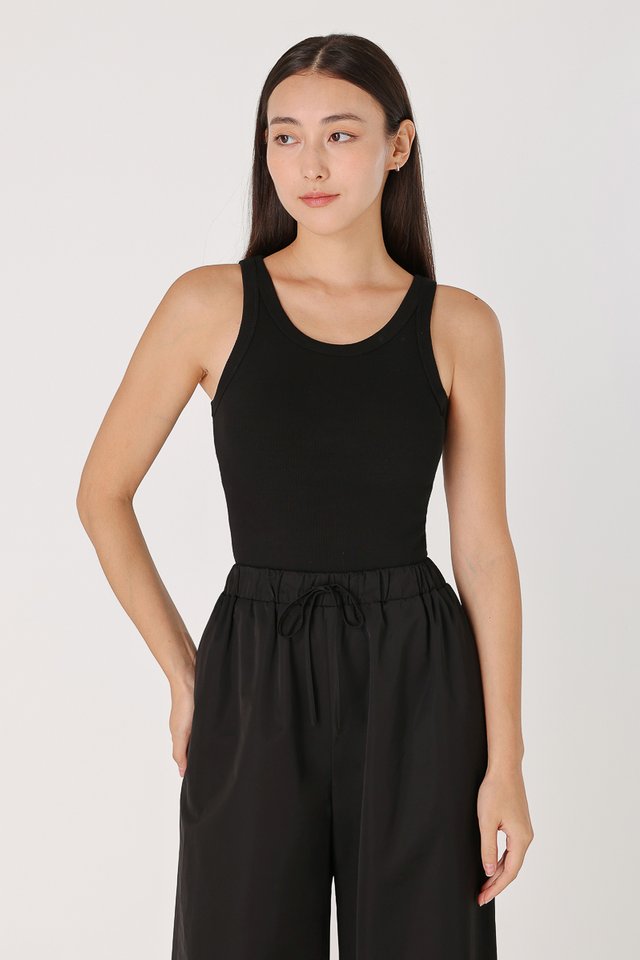 MAXINE PADDED REVERSIBLE RIBBED TOP (BLACK)