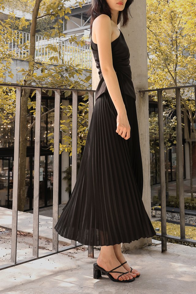 CELESTE PLEATED MAXI SKIRT (BLACK)