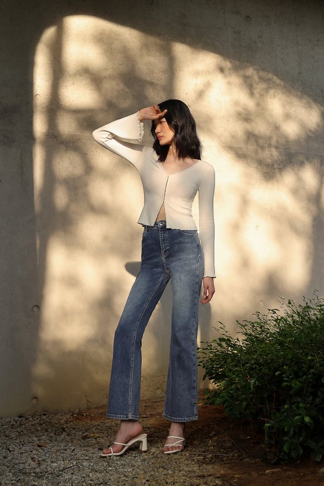 IMPRESSIONIST DENIM FLARE JEANS - REGULAR (MID WASHED) 