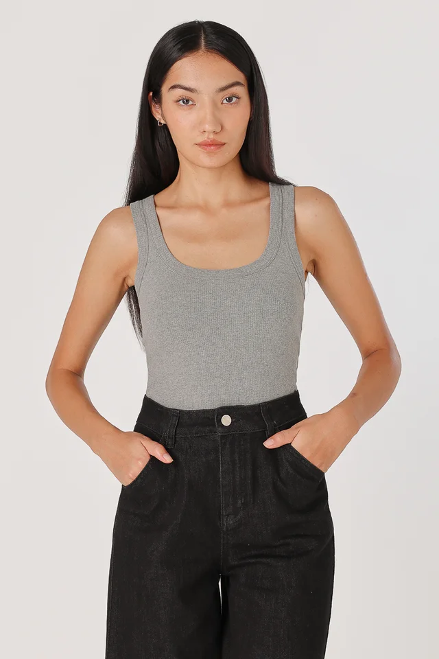 DANNA REVERSIBLE PADDED BASIC RIBBED TOP (HEATHER GREY)