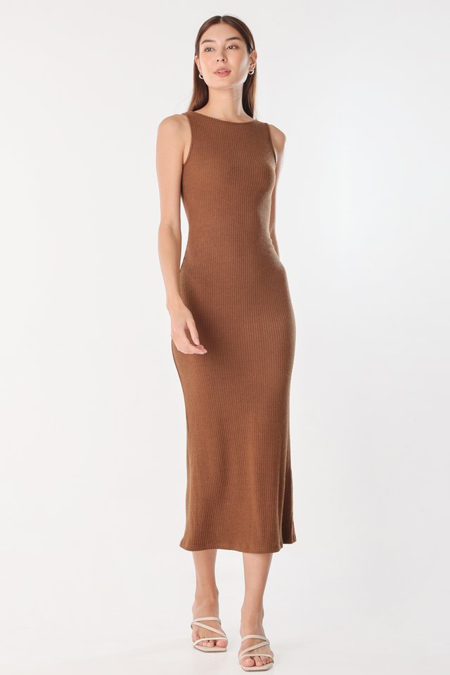 KESHA SCOOP BACK PADDED SLEEVELESS RIBBED MIDAXI DRESS (CARAMEL)