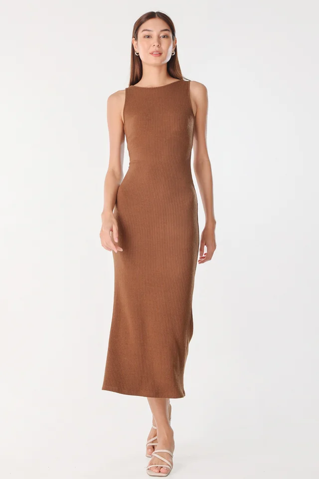 KESHA SCOOP BACK PADDED SLEEVELESS RIBBED MIDAXI DRESS (CARAMEL)