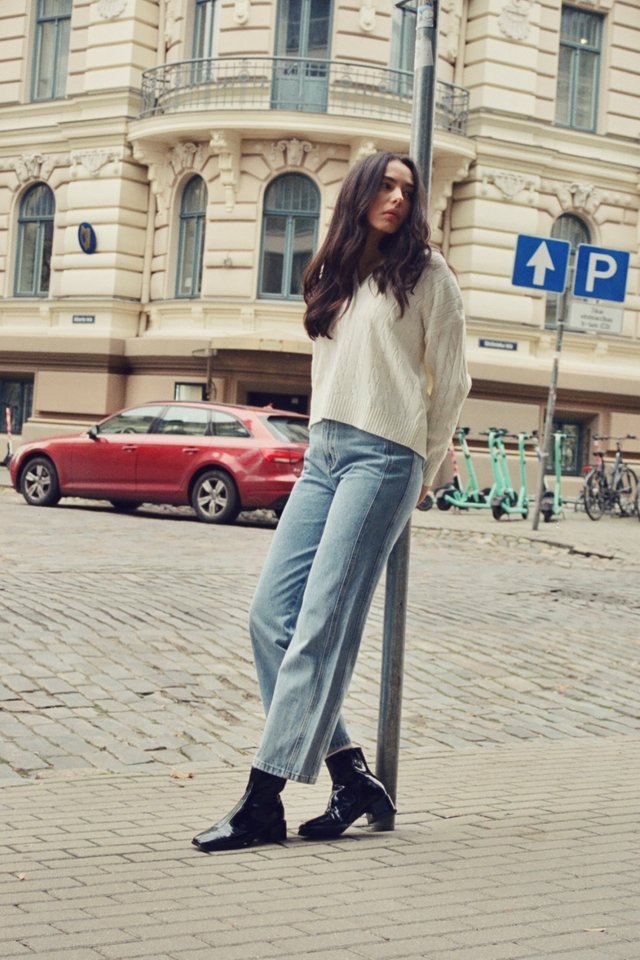 GOOD SIDE PANEL DENIM JEANS - PETITE (LIGHT WASHED)