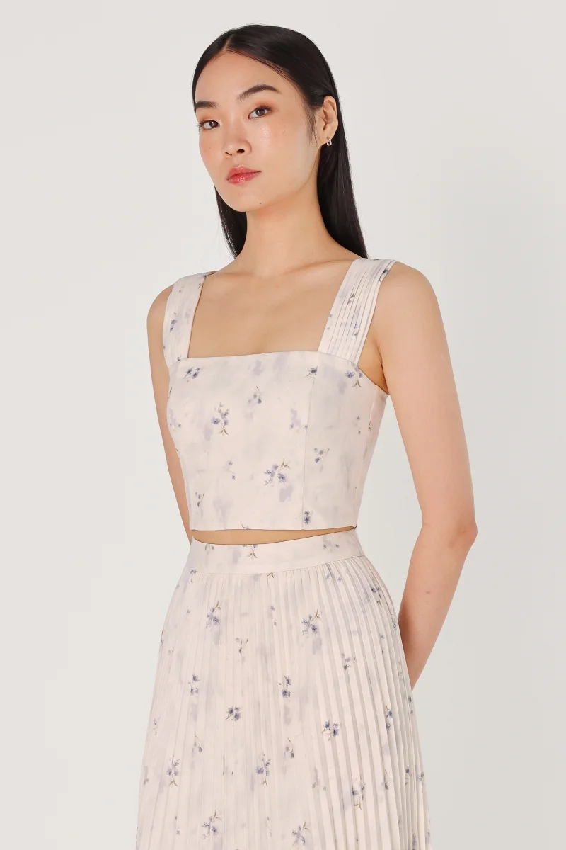 LOVE２８９６ LILY PADDED FLORAL PINTUCK STRAP TOP (LILAC GREY) | Lovet