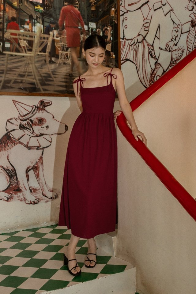 MAELYNN PADDED LINEN FRONT RIBBON-TIE MIDAXI DRESS (RED)