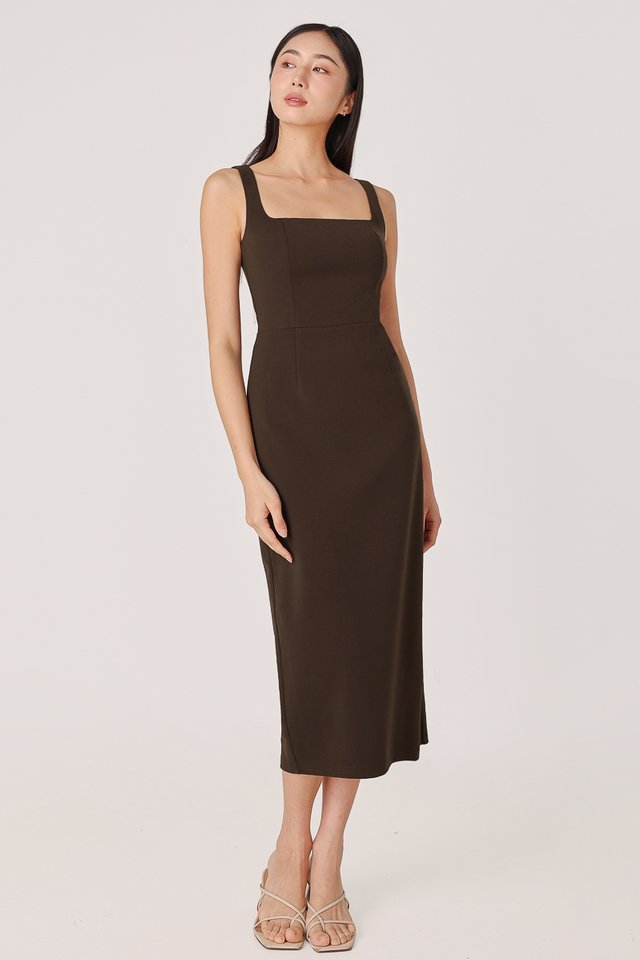 LARINA PADDED SQUARE NECK BACK SLIT MIDAXI COLUMN DRESS (ESPRESSO BROWN)