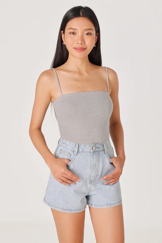 DAY OFF BASIC DENIM SHORTS (LIGHT WASHED)