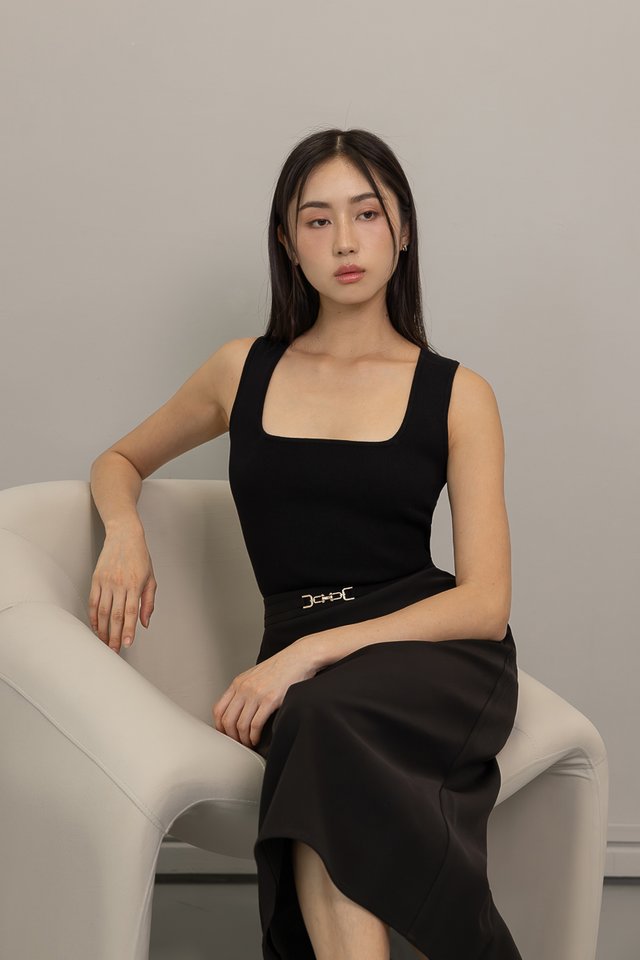 HAYES SQUARE NECK BASIC KNIT TOP (BLACK)