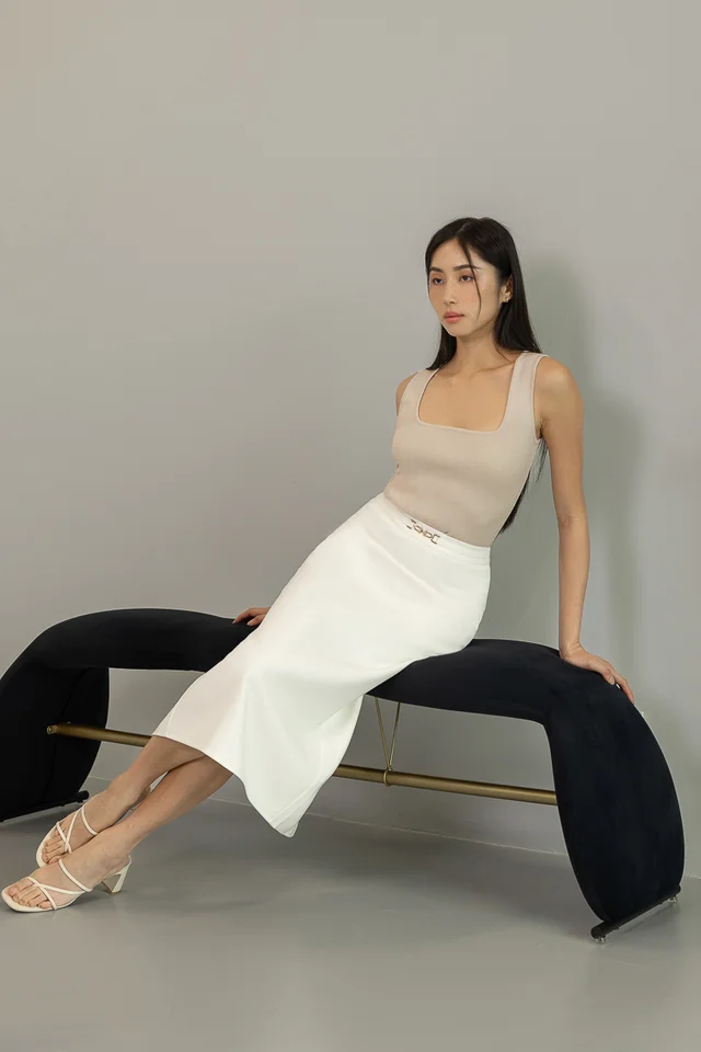 HAYES SQUARE NECK BASIC KNIT TOP (OAT)