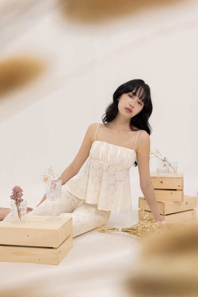 JOVANA PADDED LACE EYELET CAMI TOP