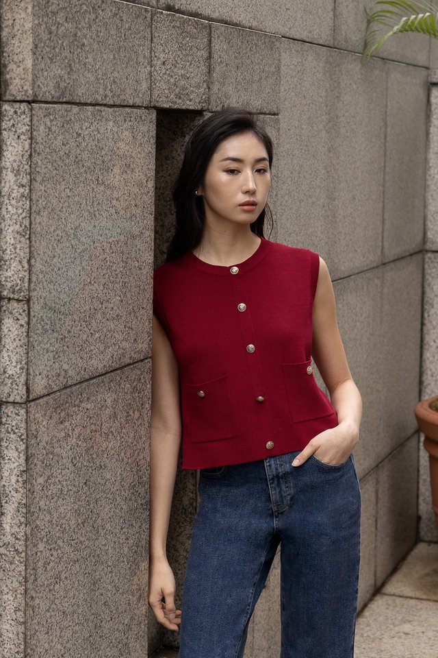 LAURA VINTAGE BUTTON BOXY KNIT TOP (RED)