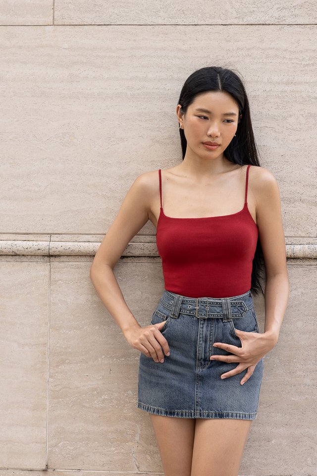 ALINA REVERSIBLE PADDED RIBBED CAMI TOP (RED)