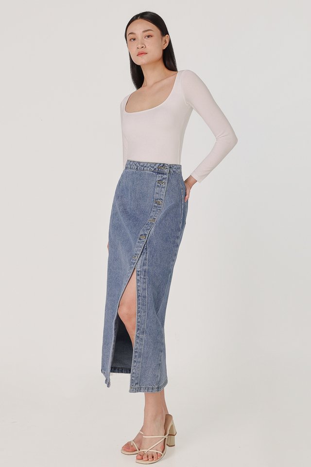 AFTER HOURS BUTTON SIDE SLIT MIDAXI SKIRT (DENIM)