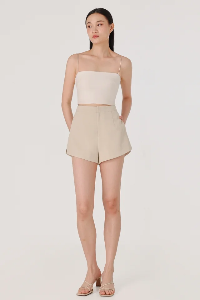 MAE CURVED HEM BASIC SHORTS (OAT)